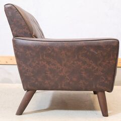 karimoku(カリモク家具)の1人掛けソファです。ヴィンテージテイストな