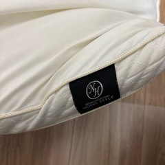 5つ　マクラ　クッション　無料の画像