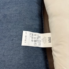 5つ　マクラ　クッション　無料の画像