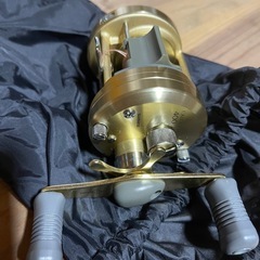 SHIMANO ベイトリール