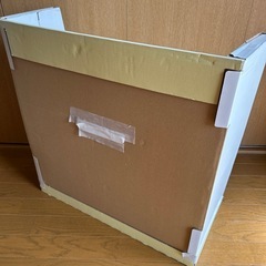 段ボール本棚の画像