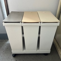 ゴミ箱　3分別の画像