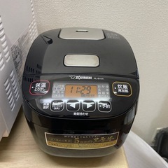 【ZOJIRUSHI炊飯器】