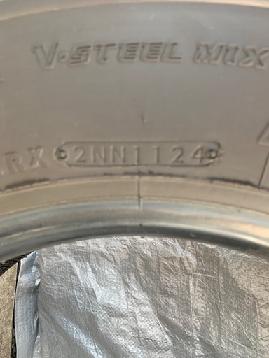 24年！トラック タイヤ 245/70R19.5 136/134J ブリヂストンV-STEEL MIX