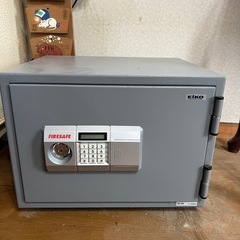 商談中！耐火性　高級金庫！Eiko エーコー金庫