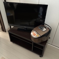 32型テレビ、テレビ台、炊飯器セット
