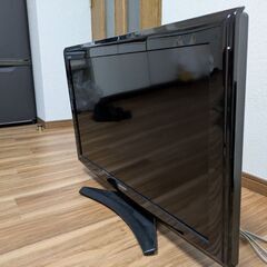 2011年製　ACQUOS　カラーテレビの画像