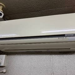 テレビ2台　エアコン　ベット　の画像