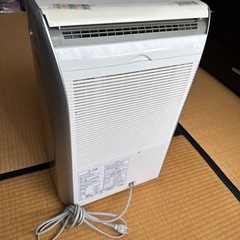 パナソニック ハイブリッド除湿機の画像