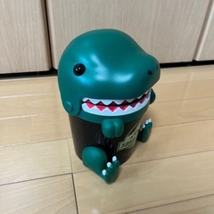 ジュラシックワールド　ゴミ箱　容器の画像