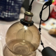 電気ランプ？傘？の画像