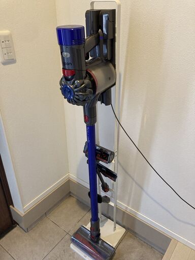 ダイソン 掃除機 コードレス Dyson V7 fluffy SV11 スタンド付き