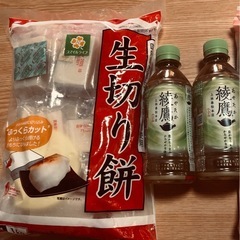🔴お値下げしました。切り餅1キロ、ペットボトルお茶2本、きのこリ...
