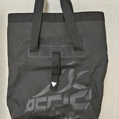 黒ナイロンバッグ　ワークマンの画像