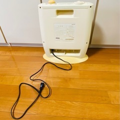 (引き渡し日時制限あり)SANYO 電気ヒーター R-SS1の画像