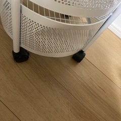 収納ラックの画像