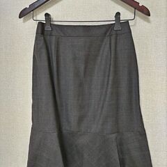 レディーススーツの画像