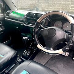 【頭金不要プラン】すぱっと１年だけ「自社リース」で乗れちゃいます🚗保証人なし☆彡ローンが組めない方でも大丈夫😉サビなし！大人気SUV・ジムニーランドベンチャー　4WD　修復歴なし　車検２年付　装備多数で使い勝手バツグンです✨の画像