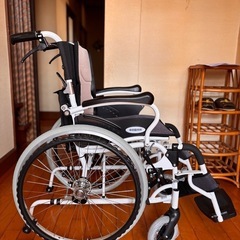 試し乗りのみ！自走式車椅子の画像