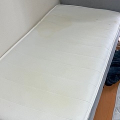 シングルベッドフレームとマットレスのセット