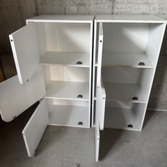 収納箱　棚２つ　無料