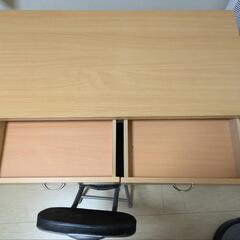 学習机といすの画像