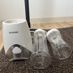 アイリスオーヤマ ボトルブレンダー ibb-600 未使用箱無し ボトル2本付きの画像