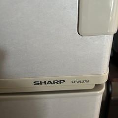 SHARP4ドア冷蔵庫の画像