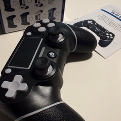 P4/PC ゲームコントローラー ワイヤレスコントローラーの画像
