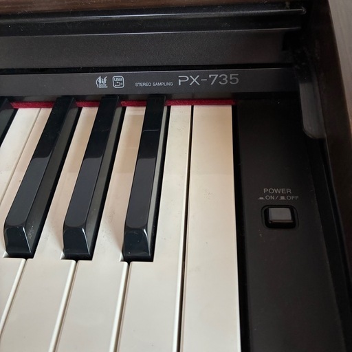 決まりました❗️　CASIO  電子ピアノ  (古いけど美品)