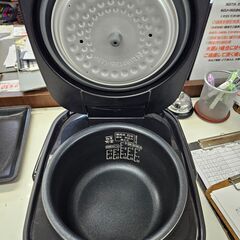 リサイクルショップどりーむ天保山店　No1585　新生活にオススメ♪　炊飯器　アイリスオーヤマ　2021年製　3合炊き　の画像