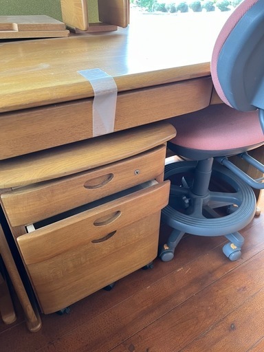 子供学習机２台　価格相談有り