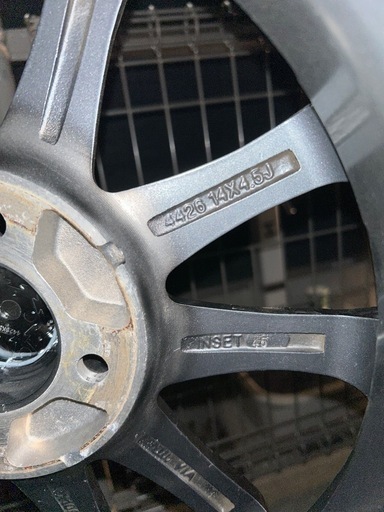 LEBEN 14インチ スタッドレス ナット付き 4本