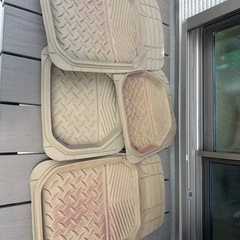 自動車用マット 引取り限定0円