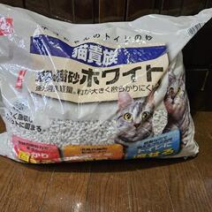 猫　トイレ砂。猫貴族　紙製の猫砂ホワイト　新品未使用の画像