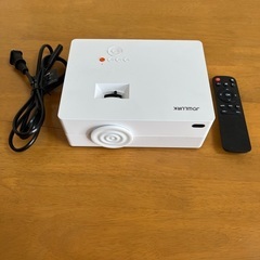 新品　プロジェクター