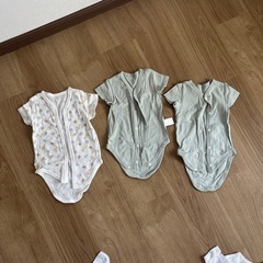 70サイズ、ロンパース3枚セット