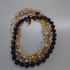 ハワイ・首輪？ネックレス？？（７本）中古