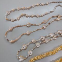 ハワイ・首輪？ネックレス？？（７本）中古の画像