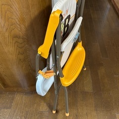 チャイルドハイチェアーの画像