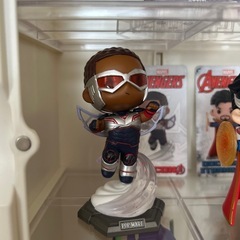 MARVEL ポップマートフィギュア ファルコンの画像