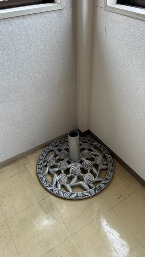 屋外用テラスセット（1セット）／店舗改装・新築建て替えに伴い、装飾品・備品・家具を譲渡いたします