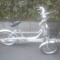 整備済み中古自転車　16/20インチ　税別￥29.800-　ブリヂストンミンナ　前２輪の三輪自転車　シルバー329の画像