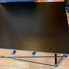パソコンデスクアンド椅子セットの画像