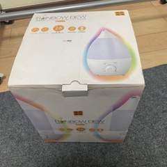 カーペット、ソファ、加湿器、フィギュア、ルーターの画像