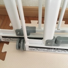 ベビーゲート 2セット(72〜78cm+エクステ付)の画像