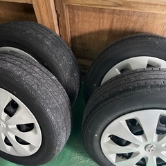 アクア純正ホイールタイヤ付き4セット