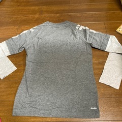 美品❗️adidas長袖Tシャツの画像