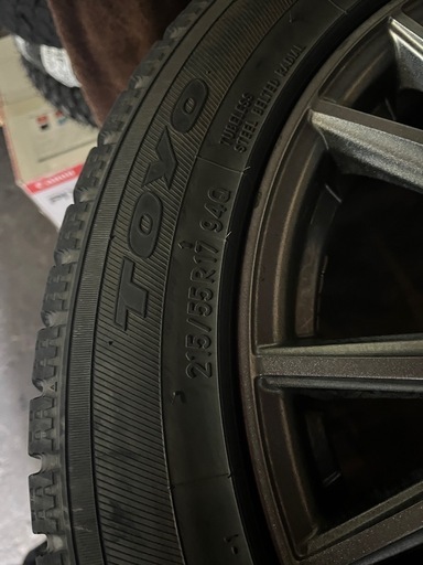 215/55R17 スタッドレスタイヤ　クラウン