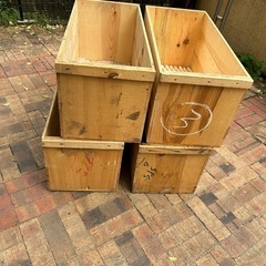 りんごの木箱4個
